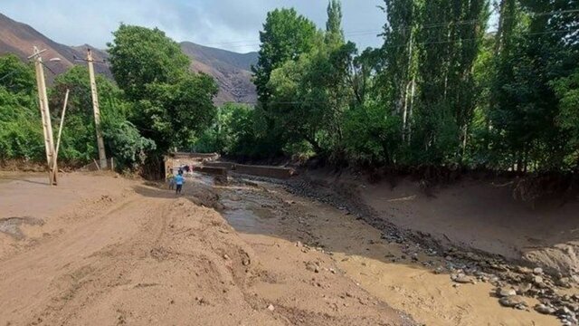 خسارات سیلاب در کوهبنان: از خسارت به ۱۸۰ هکتار باغ پسته تا بیکاری ۱۰۰۰ کارگر معدن