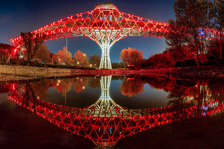 پل طبیعت امشب قرمز پوش می شود