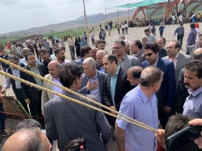 شمیم گل های محمدی بر مزار سردار دلها / آغاز پانزدهمین جشنواره گل محمدی بردسیر کرمان