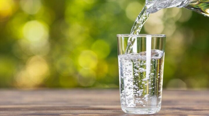 معجزه نوشیدن آب با معده خالی/ وقتی ناشتا آب گرم می‌خورید چه اتفاقی برای‌تان می‌افتد؟