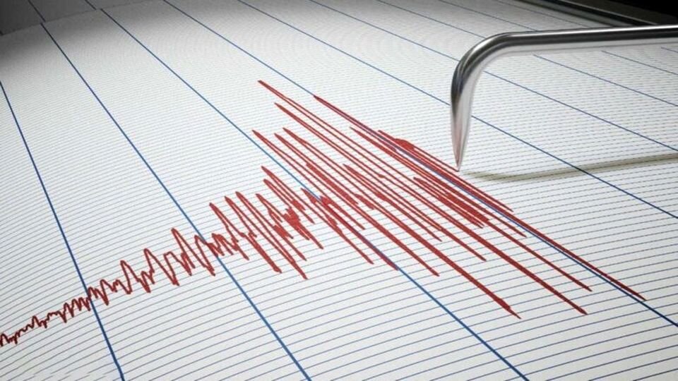 زلزله‌ ۶.۸ در این کشور صدها کشته به جا گذاشت/ عکس