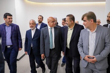 بازدید وزیر بهداشت عراق از مجتمع بیمارستانی امام خمینی (ره) - عکاس جعفر صداقت