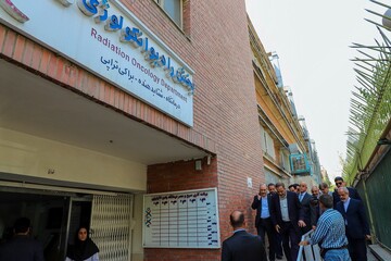 بازدید وزیر بهداشت عراق از مجتمع بیمارستانی امام خمینی (ره) - عکاس جعفر صداقت