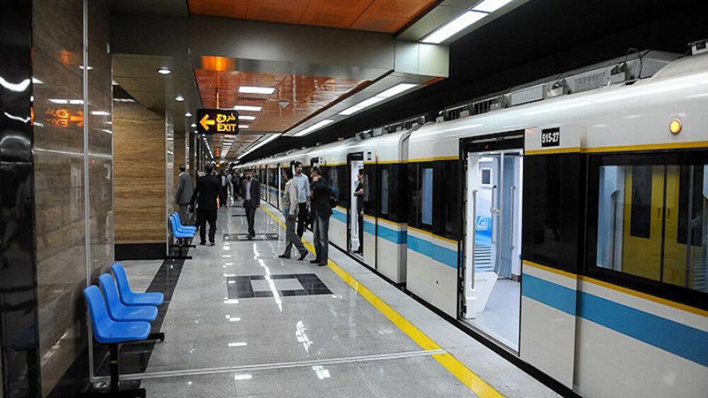 درخواست چمران از وزیر کشور برای تصمیم‌گیری قاطع درباره ورود واگن‌های مترو