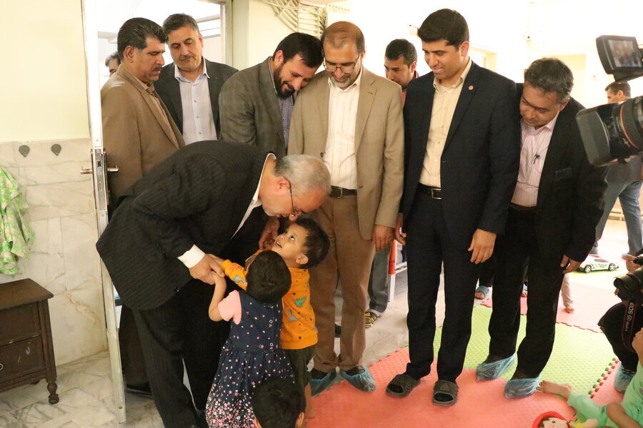 لزوم حمایت خیرین و شرکت های بزرگ از بهزیستی