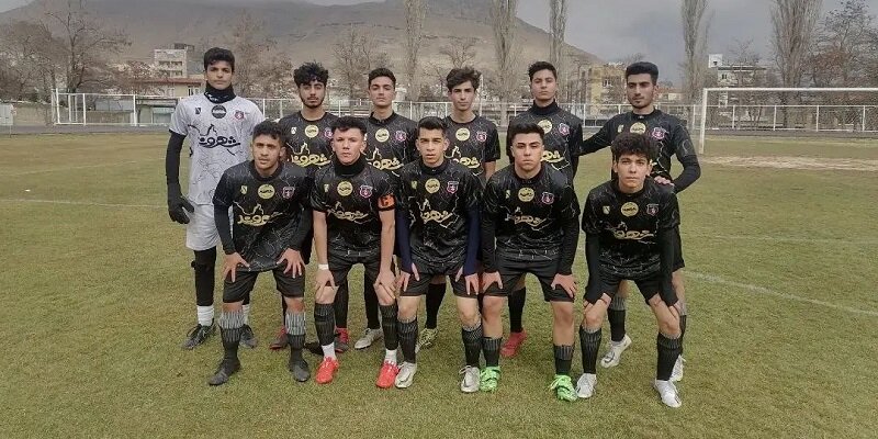 آبیدر سنندج قهرمان نیم فصل لیگ برتر فوتبال کردستان شد