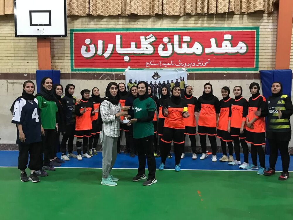 "سخناخ سنندج" قهرمان رقابت های فوتسال جوانان کردستان شد