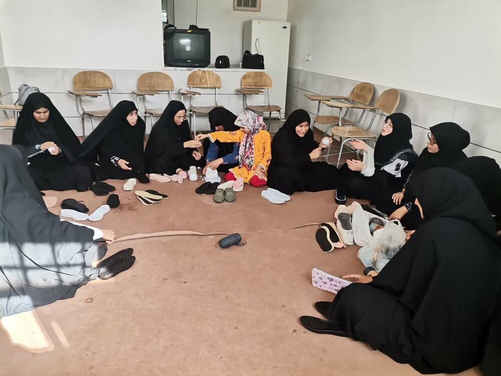 گیوه‌بافی طبس به اصفهک رسید