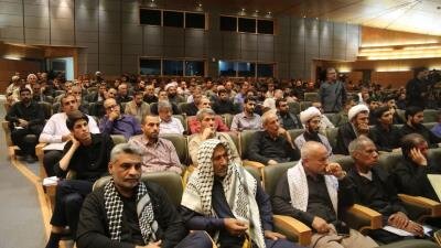 شهید سلیمانی، شخصیتی جامع و الگو در همه زمینه هاست