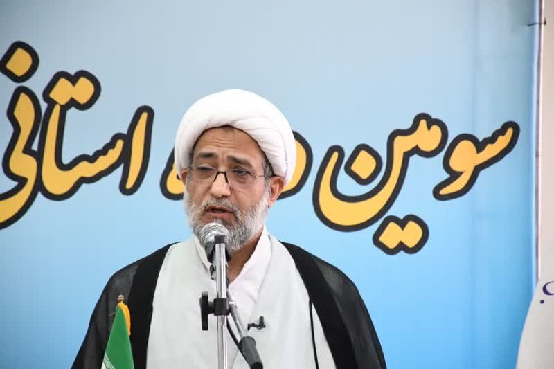 لزوم توسعه جامعه‌نگری در مباحث خانواده
