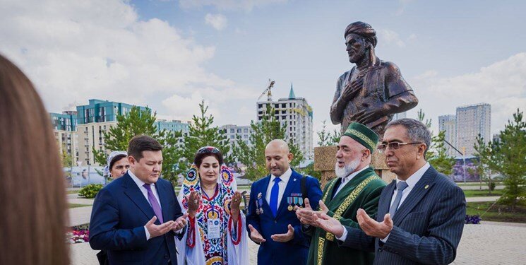 تندیس بوعلی سینا در «آستانه» قزاقستان رونمایی شد