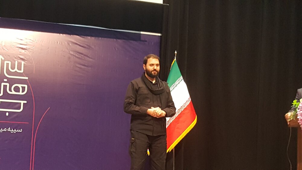 هنرمندان حاضر در سی امین جشنواره هنرهای تجسمی جوانان ایران درخشیدند