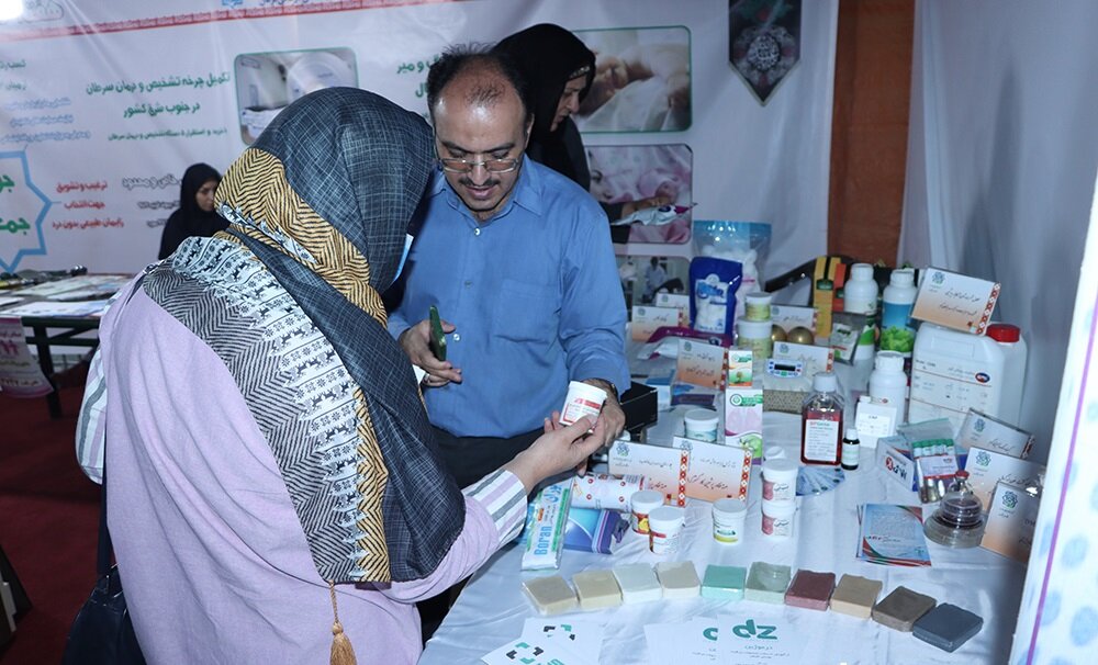 افتتاح نمایشگاه" روایت پیشرفت" در کرمان + تصاویر