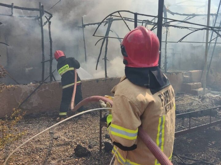 آتش سوزی یک کافه در کرمان مهار شد