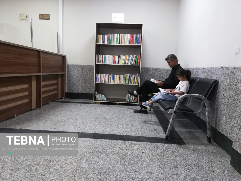 کتابخانه ثبت اسناد سیرجان در راستای مسئولیت های فرهنگی دایر شده است