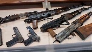 خانواده ها در طرح داوطلبانه جمع آوری سلاح کمک کنند