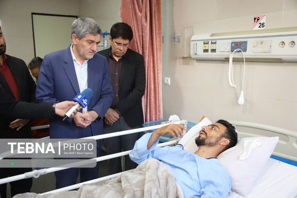 عیادت استاندار فارس از مجروحین حادثه امنیتی نورآباد و فیروزآباد