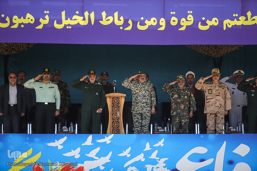 مراسم رژه نیروهای مسلح در مشهد+ عکس