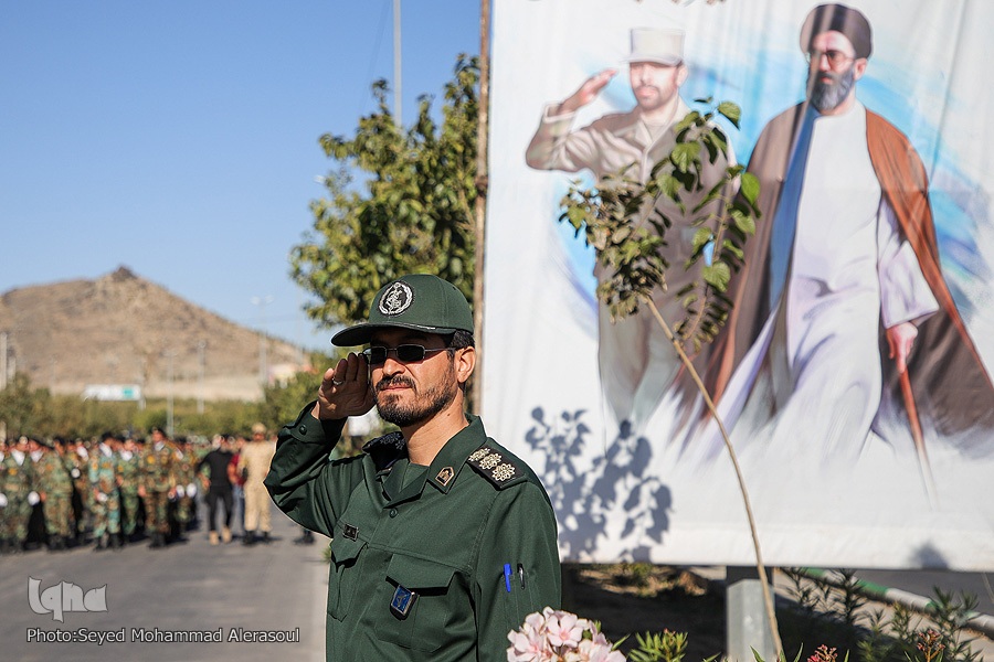 مراسم رژه نیروهای مسلح در مشهد+ عکس