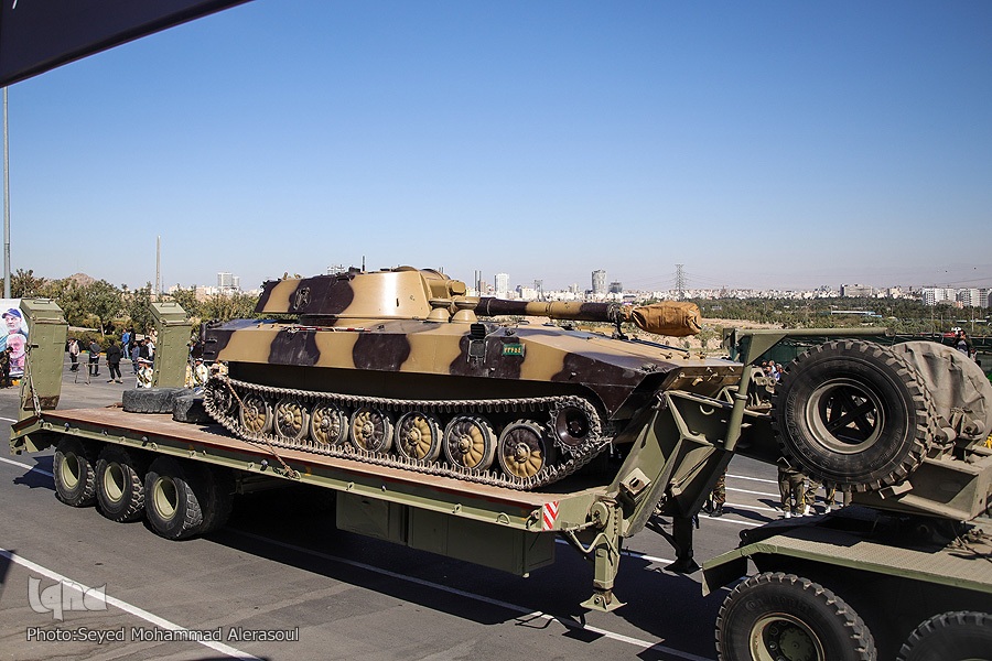 مراسم رژه نیروهای مسلح در مشهد+ عکس