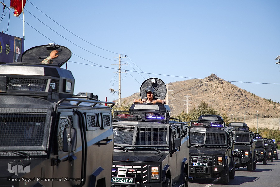 مراسم رژه نیروهای مسلح در مشهد+ عکس