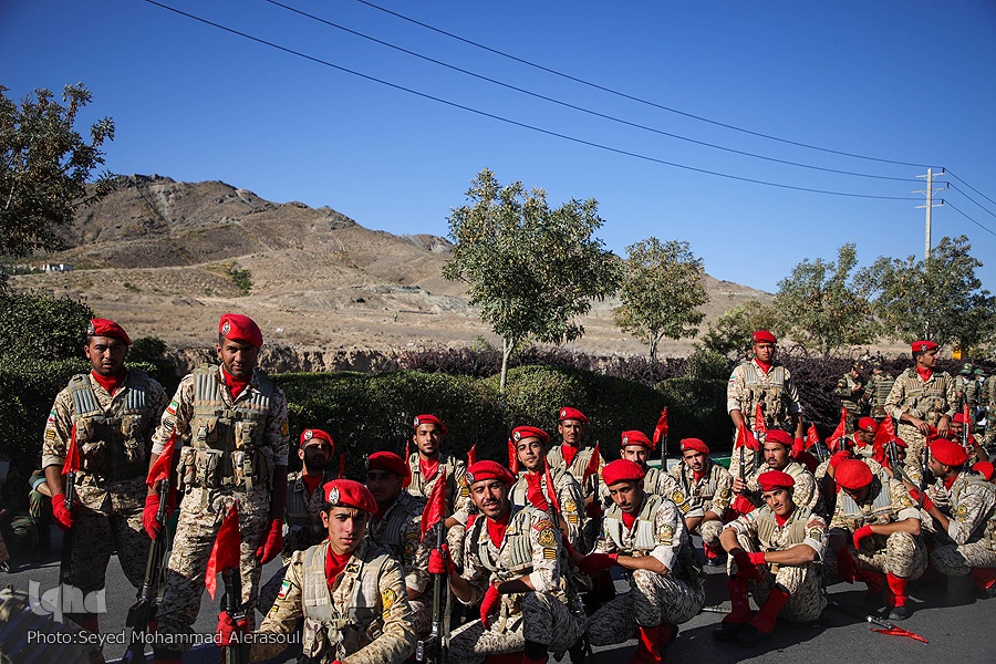 مراسم رژه نیروهای مسلح در مشهد+ عکس