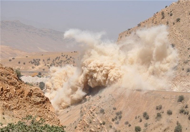 جاده سنندج- دیواندره چهارشنبه بسته می شود / رانندگان  از مسیر جایگزین تردد کنند