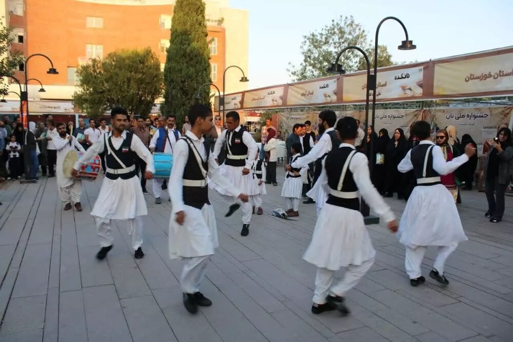 نان ۲۱ استان ایران در کرمان به نمایش گذاشته شد