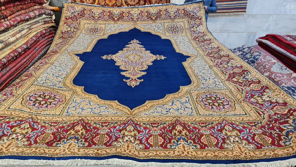 فرش کرمان زیر پای بی توجهی کارگزاری ها