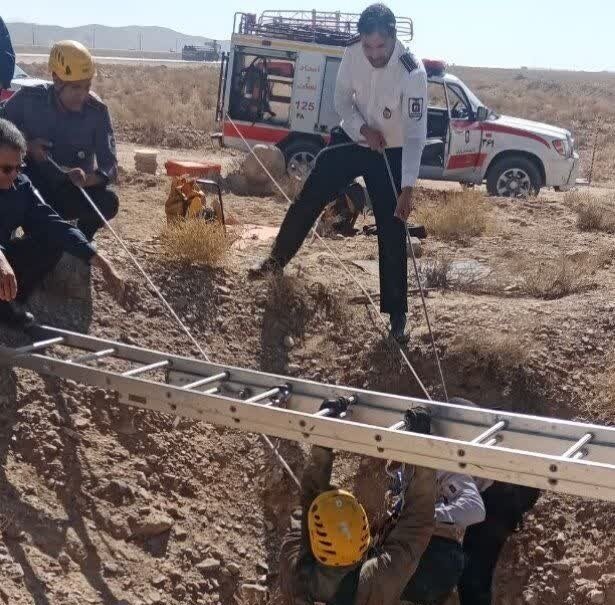 بی احتیاطی کارگر موجب سقوط در چاه و جان باختن وی شد