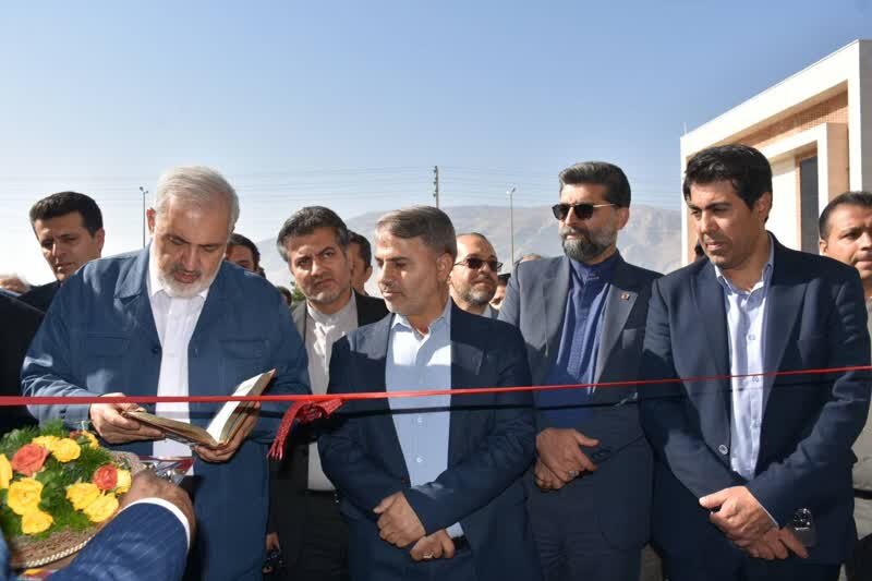 زمینه برای فعالیت و اشتغال جوانان در حوزه های دانش بنیان، فراهم است