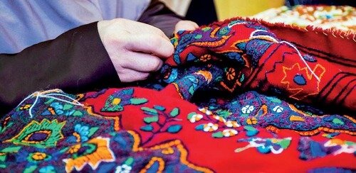هنرمندان صنایع‌ دستی کرمان بیمه اجتماعی روستایی و عشایری می‌ شوند