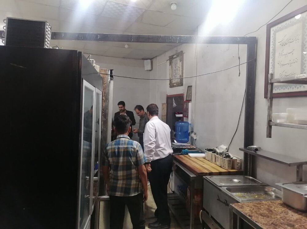 پلمب و تشکیل پرونده قضایی برای ۵ واحد صنفی در سیرجان