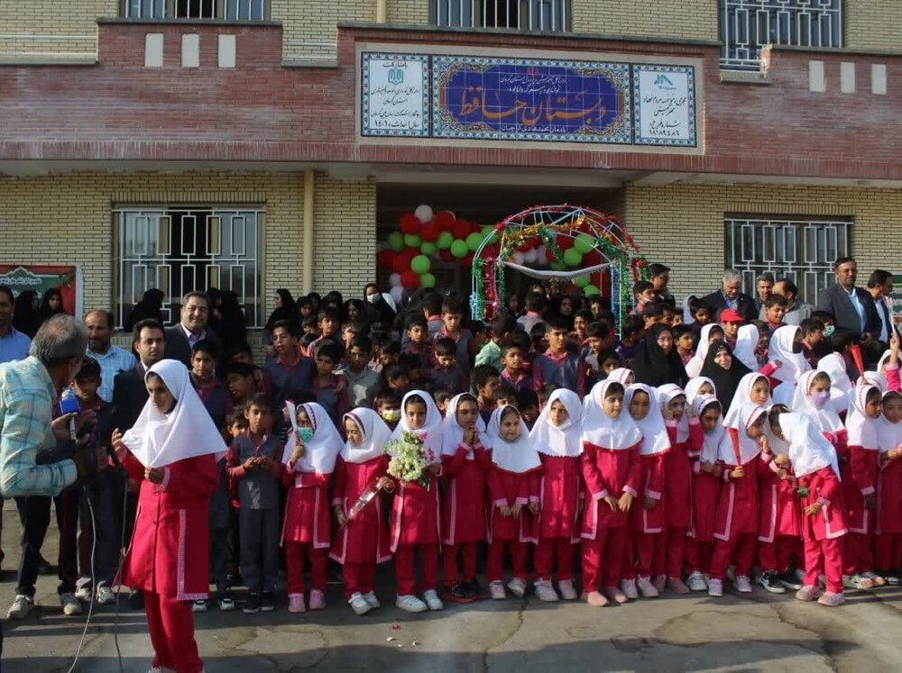 بازسازی و افتتاح ۲ مدرسه خسارت دیده از سیل در منوجان