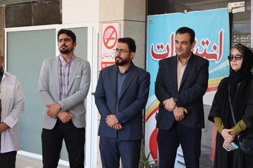 گزارش تصویری// تجمع اعتراضی کادر درمان علوم پزشکی لارستان در پی جنایات رژیم صهیونسیتی در غزه - عکاس: فاطمه سدیدی