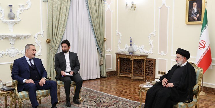 دخالت بیگانگان را موجب پیچیده‌تر شدن مسائل منطقه می‌دانیم