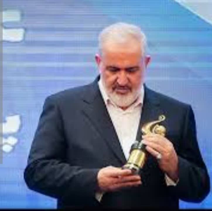 تقدیر از صادرکنندگان نمونه ملی در بیست و هفتمین سالروز ملی صادرات