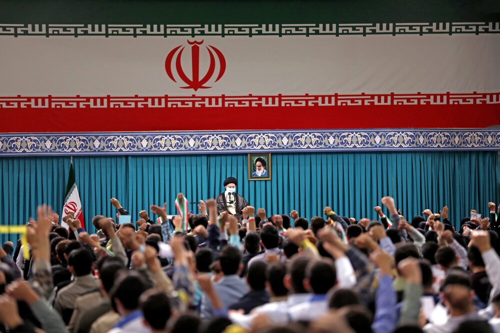 دیدار هزاران نفر از بسیجیان سراسر کشور با رهبر انقلاب اسلامی