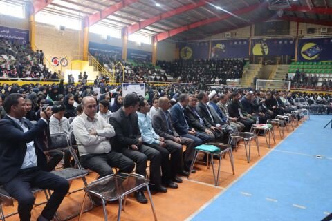دانش آموزان سیرجانی به یاد همکلاسی شهیدشان گرد هم آمدند