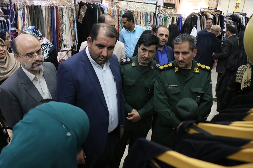 نخستین نمایشگاه مد و لباس ایرانی اسلامی در کرمان افتتاح شد
