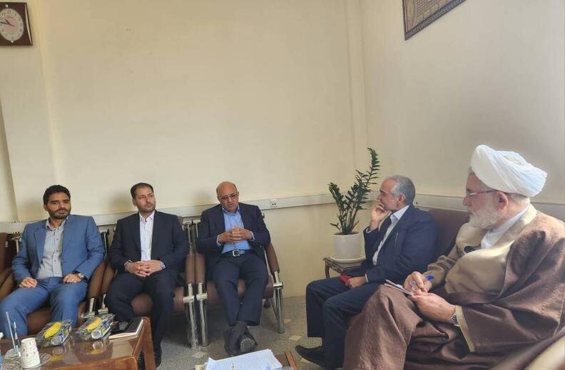 بررسی مشکلات بین شرکت راه‌ آهن بردسیر و معدن گل‌ گهر