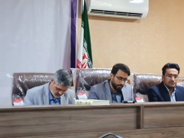گزارش تصویری/ بازدید رئیس دانشگاه علوم پزشکی لارستان از مجموعه بهداشت و درمان شهرستان اوز/نشست با مسئولین و خیرین سلامت شهر اوز               عکاس: علی اصغر اسلام زاده