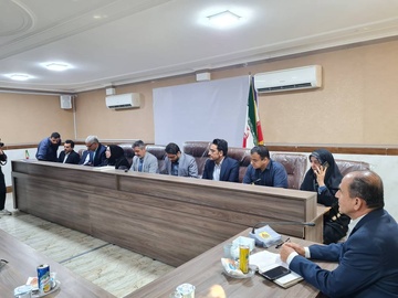 گزارش تصویری/ بازدید رئیس دانشگاه علوم پزشکی لارستان از مجموعه بهداشت و درمان شهرستان اوز/نشست با مسئولین و خیرین سلامت شهر اوز               عکاس: علی اصغر اسلام زاده
