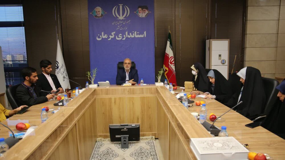 آغاز به‌ کار شورای مشورتی نوجوانان در استانداری کرمان