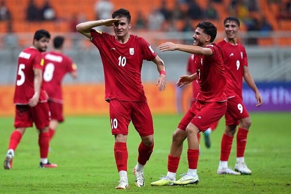 تیم فوتبال نوجوانان ایران آماده دومین غول‌کشی/ ترس به جان انگلیس