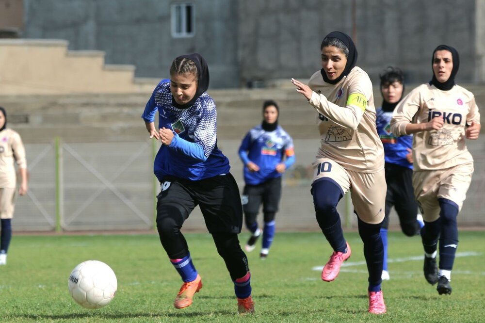 صدرنشینی دختران کرمانی در جدول لیگ برتر فوتبال بانوان