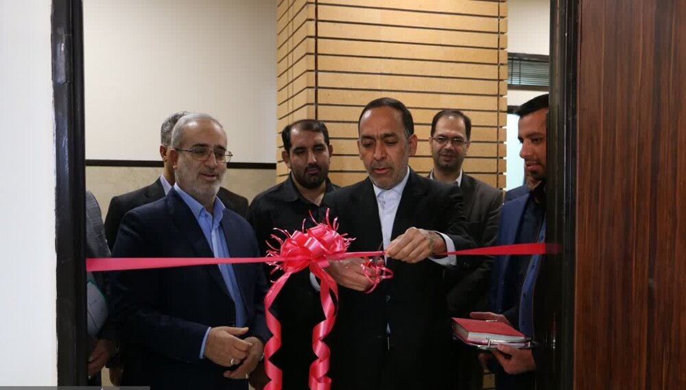 افتتاح کتابخانه و استودیو « پوشش ویژه » استانداری کرمان