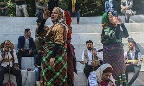 نمایش "قیر و قال" کردستان در جشنواره تئاتر خیابانی اقلیم کردستان عراق