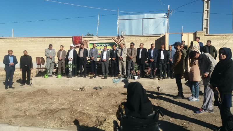 کاشت ۱۰۰ نهال به نام نخبگان دارای معلولیت