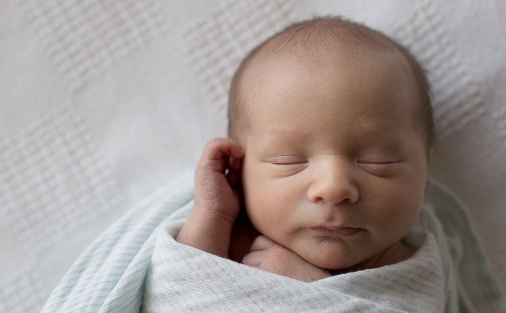 مراقبت های ۶تا ۱۲ ساعت نخست تولد نوزاد